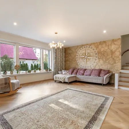 Cozy Private House In Nomme تالين